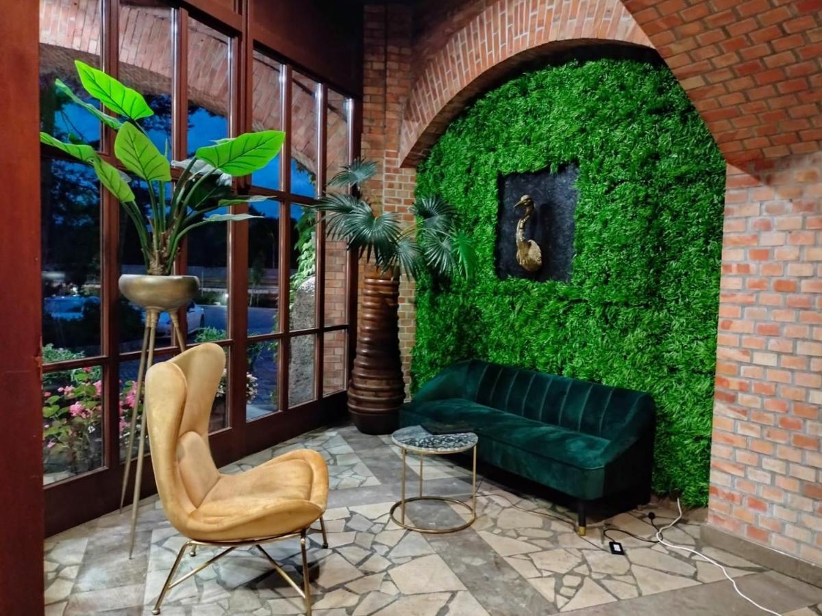 Hotel Sphinx Zabia Wola Buitenkant foto