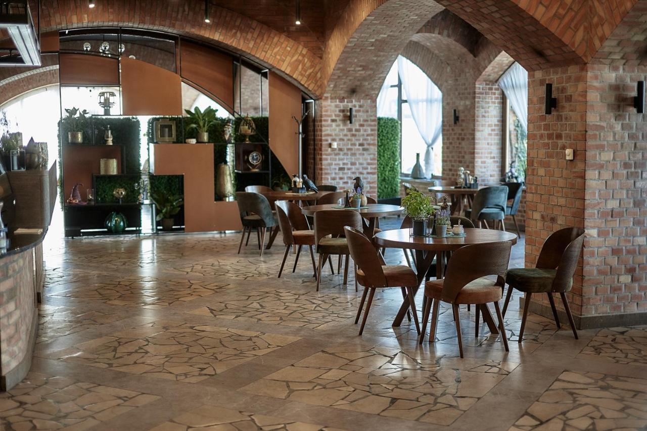 Hotel Sphinx Zabia Wola Buitenkant foto