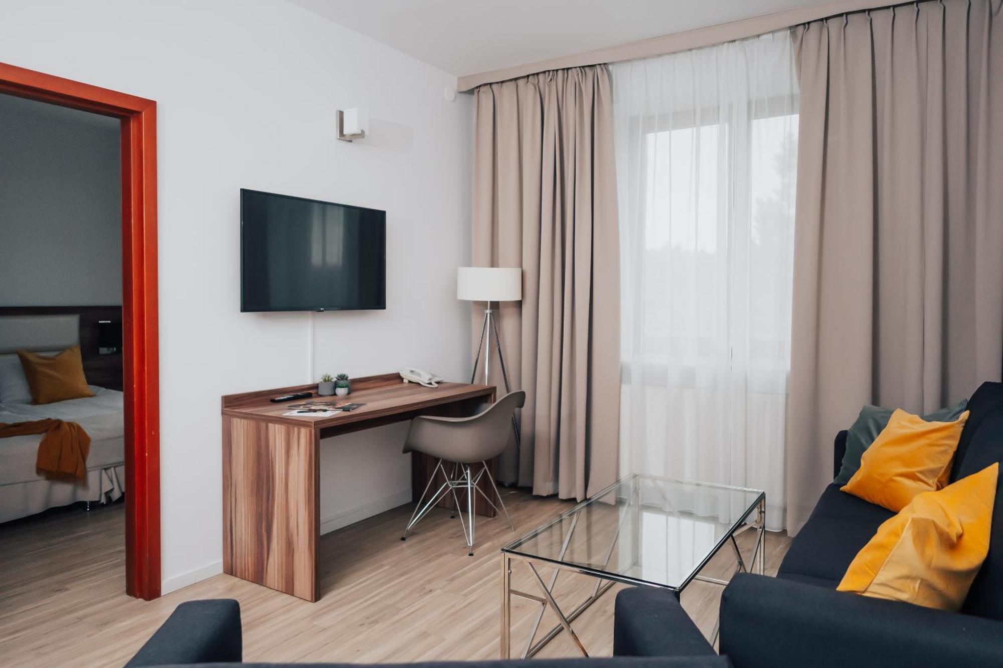 Hotel Sphinx Zabia Wola Buitenkant foto